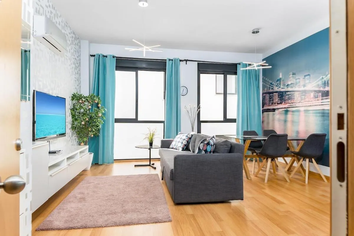 Appartement -Malagasunapts- Modern Citycentre Pool&Parking
